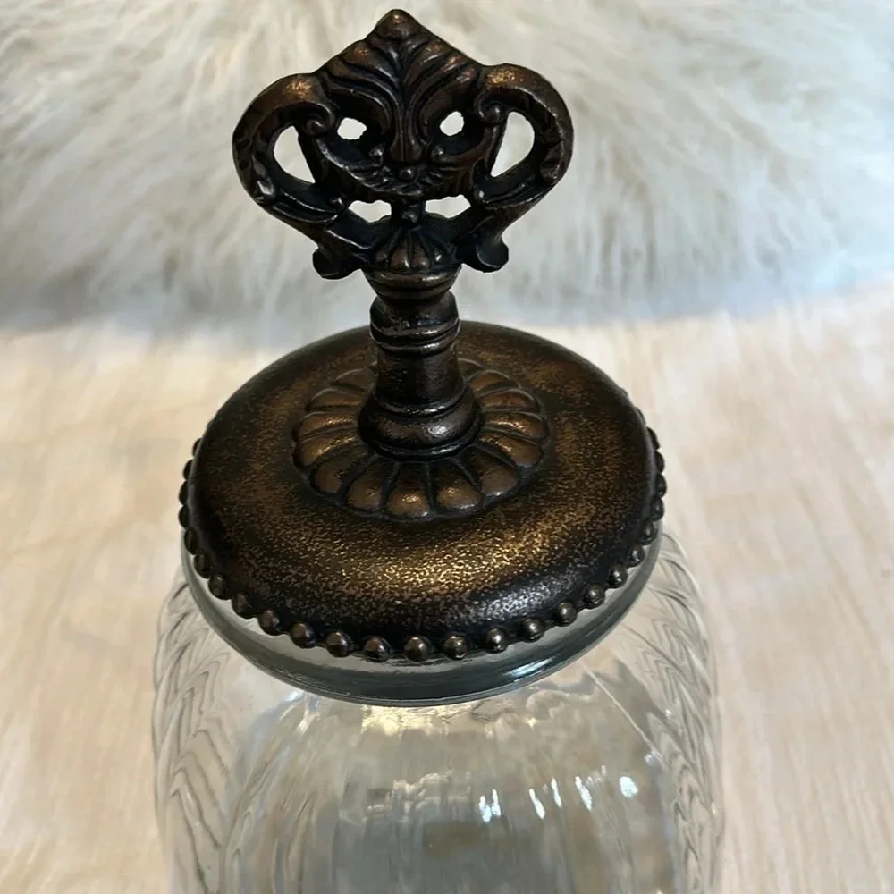 Biltmore Inspirations Key Lidded Jar, EEUC - Picture 2 of 6